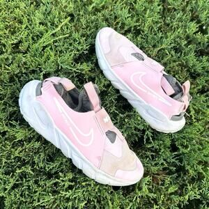 Nike Kids' Flex‎ Runner 2 Sneaker Size 3Y Pink Shoes